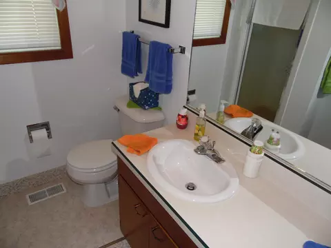 1209 Park Pl, Williston, ND 58801 photo 9