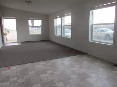 5631 Border Ave, Williston, ND 58801 photo 3