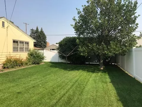 1010 3rd Ave E, Williston, ND 58801 photo 5