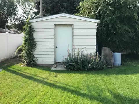 1010 3rd Ave E, Williston, ND 58801 photo 4
