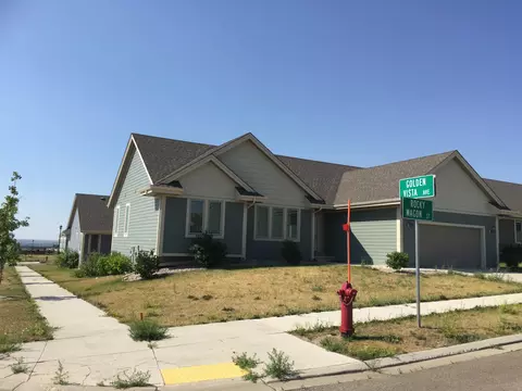 3219 Rocky Wagon St, Williston, ND 58801 photo 3