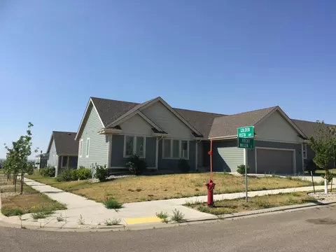 3219 Rocky Wagon St, Williston, ND 58801 photo 2