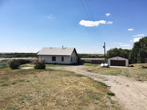 6401 1st Ave W, Williston, ND 58801 photo 1
