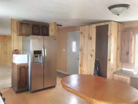 814 28th St W, Williston, ND 58801 photo 4