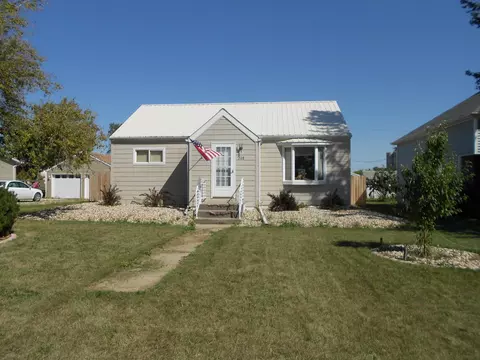 208 Score St, Ray, ND 58849 photo 1