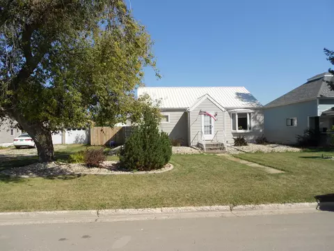 208 Score St, Ray, ND 58849 photo 2