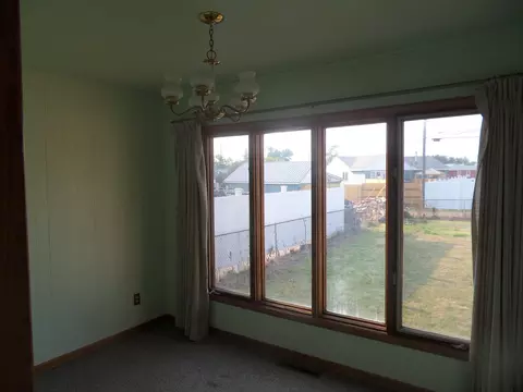 505 Highland Dr W, Williston, ND 58801 photo 17