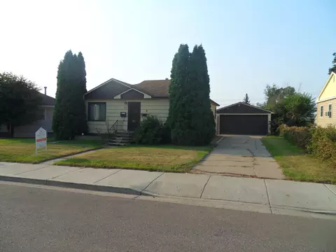505 Highland Dr W, Williston, ND 58801 photo 1