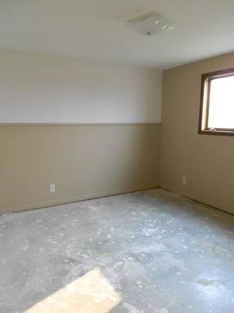 5066 Sunrise Dr, Williston, ND 58801 photo 23