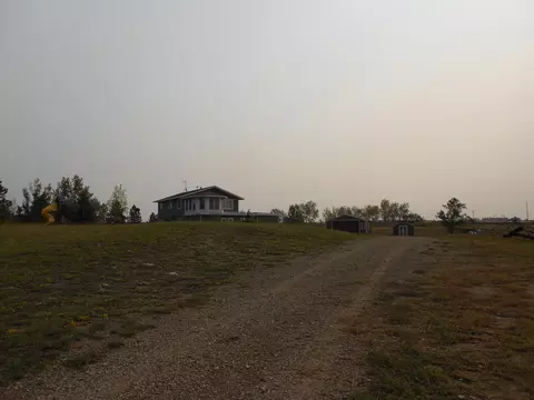 5066 Sunrise Dr, Williston, ND 58801 photo 7