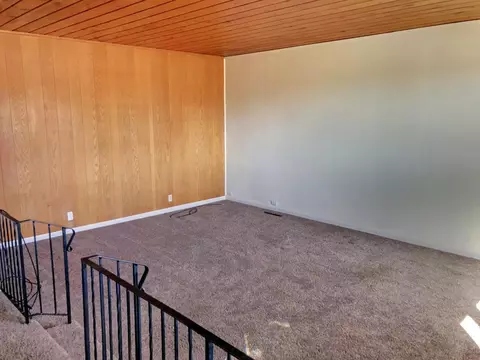 1714 Hillside Ct, Williston, ND 58801 photo 3