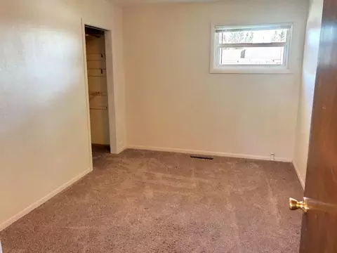 1714 Hillside Ct, Williston, ND 58801 photo 8