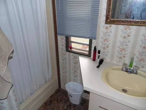 208 Eikren Dr, Alexander, ND 58831 photo 10