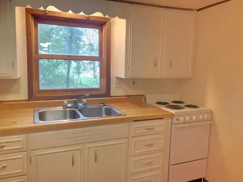 1015 4th Ave W, Williston, ND 58801 photo 5