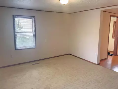 1015 4th Ave W, Williston, ND 58801 photo 10