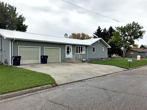 403 West St, Ray, ND 58849 photo 2