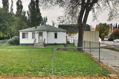2115 University Ave, Williston, ND 58801 photo 2