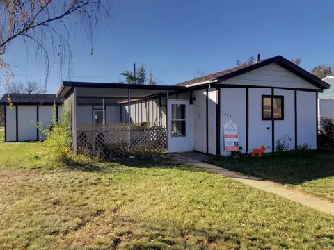 1203 11th St W, Williston, ND 58801 photo 1