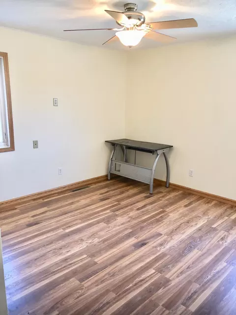 110 42nd St W, Williston, ND 58801 photo 7