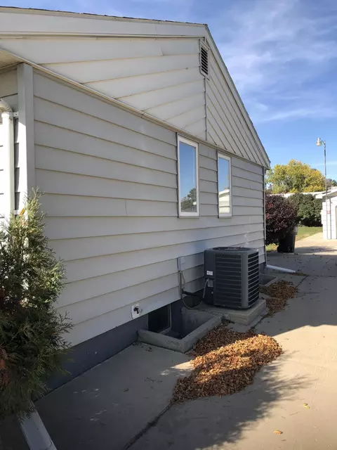 110 42nd St W, Williston, ND 58801 photo 18