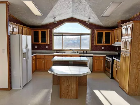 13765 55th St NW, Williston, ND 58801 photo 13