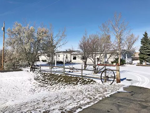 13765 55th St NW, Williston, ND 58801 photo 2