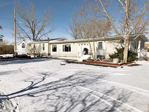 13765 55th St NW, Williston, ND 58801 photo 1