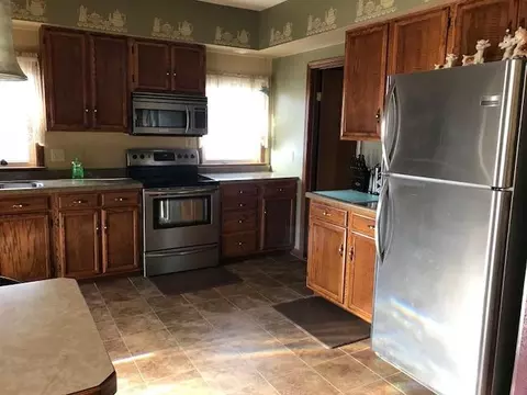 923 7th Ave W, Williston, ND 58801 photo 8