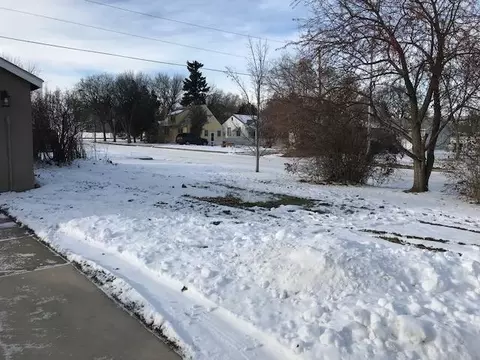 923 7th Ave W, Williston, ND 58801 photo 5