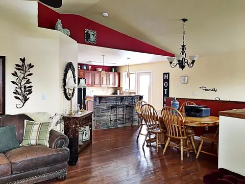 2410 13th Ave W, Williston, ND 58801 photo 11