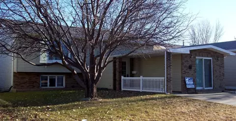 2220 University Ave, Williston, ND 58801 photo 3