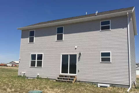 13676 Mulberry Loop NW, Williston, ND 58801 photo 3
