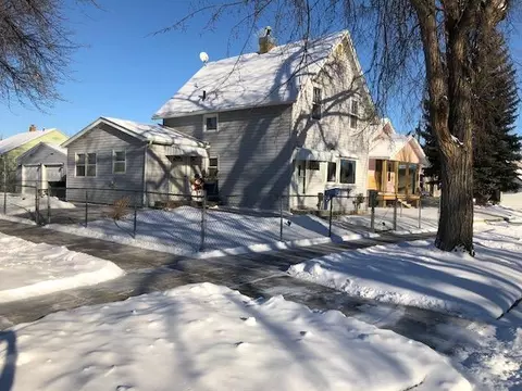 220 7th St W, Williston, ND 58801 photo 1