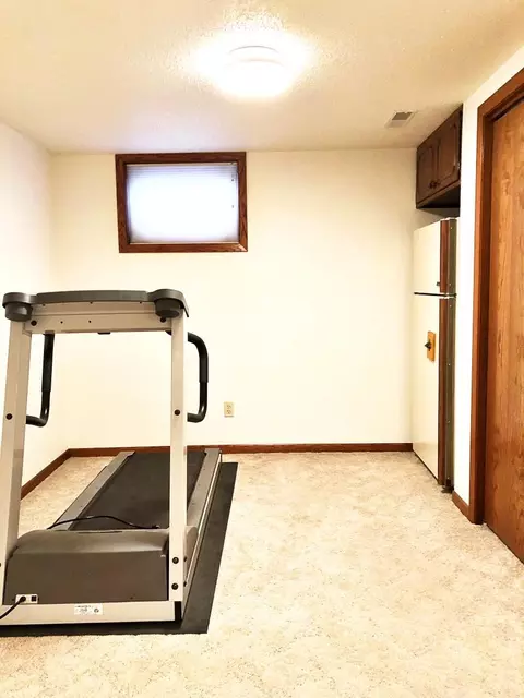 1203 University Ave, Williston, ND 58801 photo 39