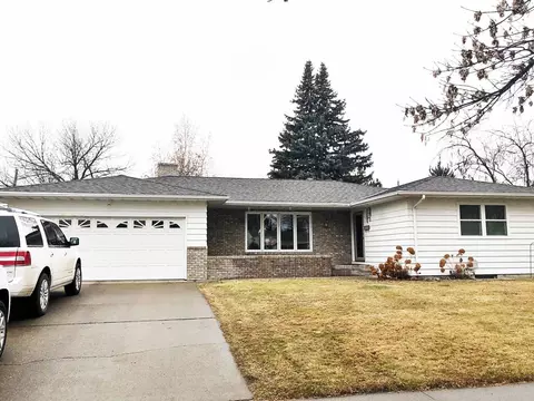 1203 University Ave, Williston, ND 58801 photo 3
