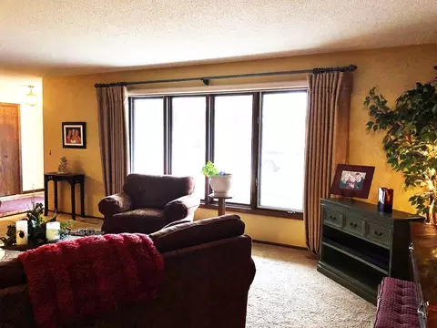 1203 University Ave, Williston, ND 58801 photo 8
