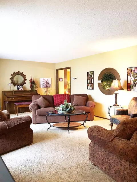 1203 University Ave, Williston, ND 58801 photo 7