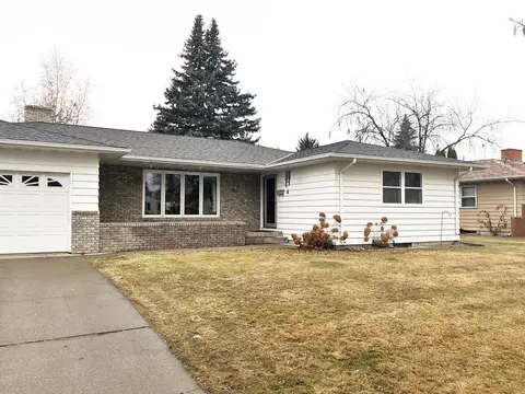 1203 University Ave, Williston, ND 58801 photo 2