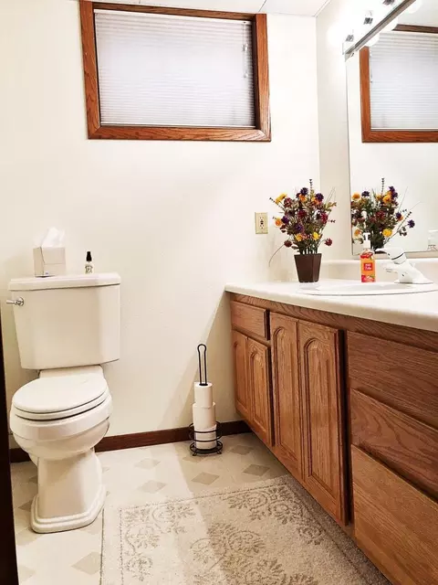 1203 University Ave, Williston, ND 58801 photo 41