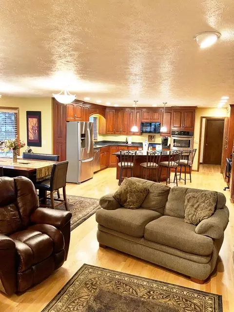 1203 University Ave, Williston, ND 58801 photo 31