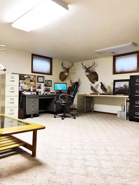 1203 University Ave, Williston, ND 58801 photo 37