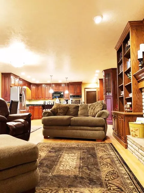 1203 University Ave, Williston, ND 58801 photo 30