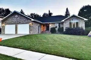 1511 E Hillcourt, Williston, ND 58801 photo 1