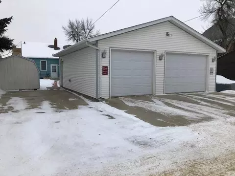 121 6th St W, Williston, ND 58801 photo 7