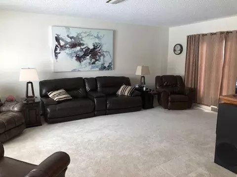 121 6th St W, Williston, ND 58801 photo 9