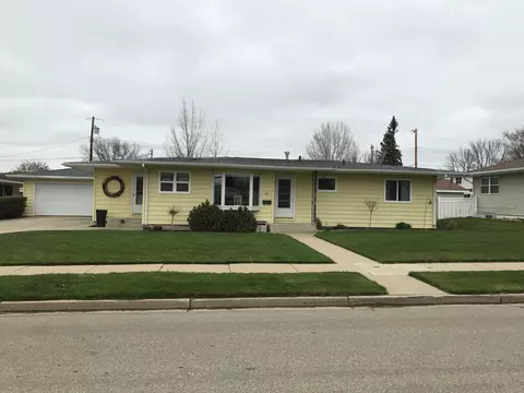 221 14th St E, Williston, ND 58801 photo 39