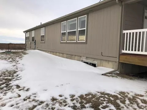 13832 Cottonwood St, Williston, ND 58801 photo 3