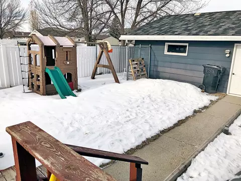 2501 13th Ave W, Williston, ND 58801 photo 34
