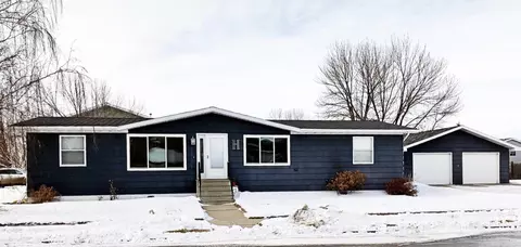 2501 13th Ave W, Williston, ND 58801 photo 1
