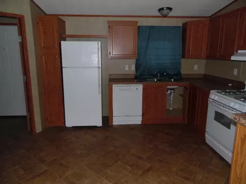 712 35th St E, Williston, ND 58801 photo 5